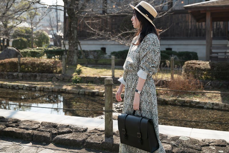 おしゃれな通勤バッグ レディースバッグconaran コナラン