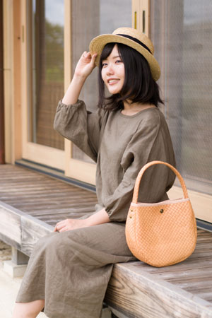 型押しメッシュレザー